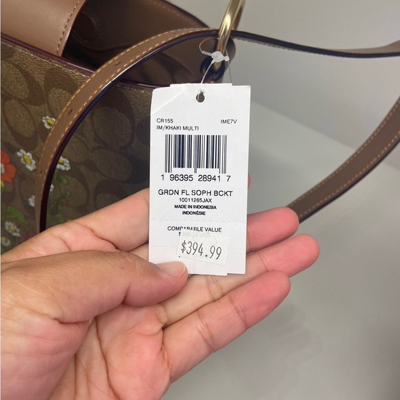 Coach Gold/Khaki
Sophie Bucket Bag In Signature Canvas With Floral Print # CR155 - Picture 9 of 9